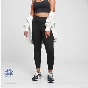 GapFit High Rise Power Compression Recycled 7/8 Leggings size large
